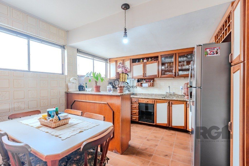 APARTAMENTO COBERTURA - 3 dorms, 2 vagas - 278.00 m² - PETROPOLIS