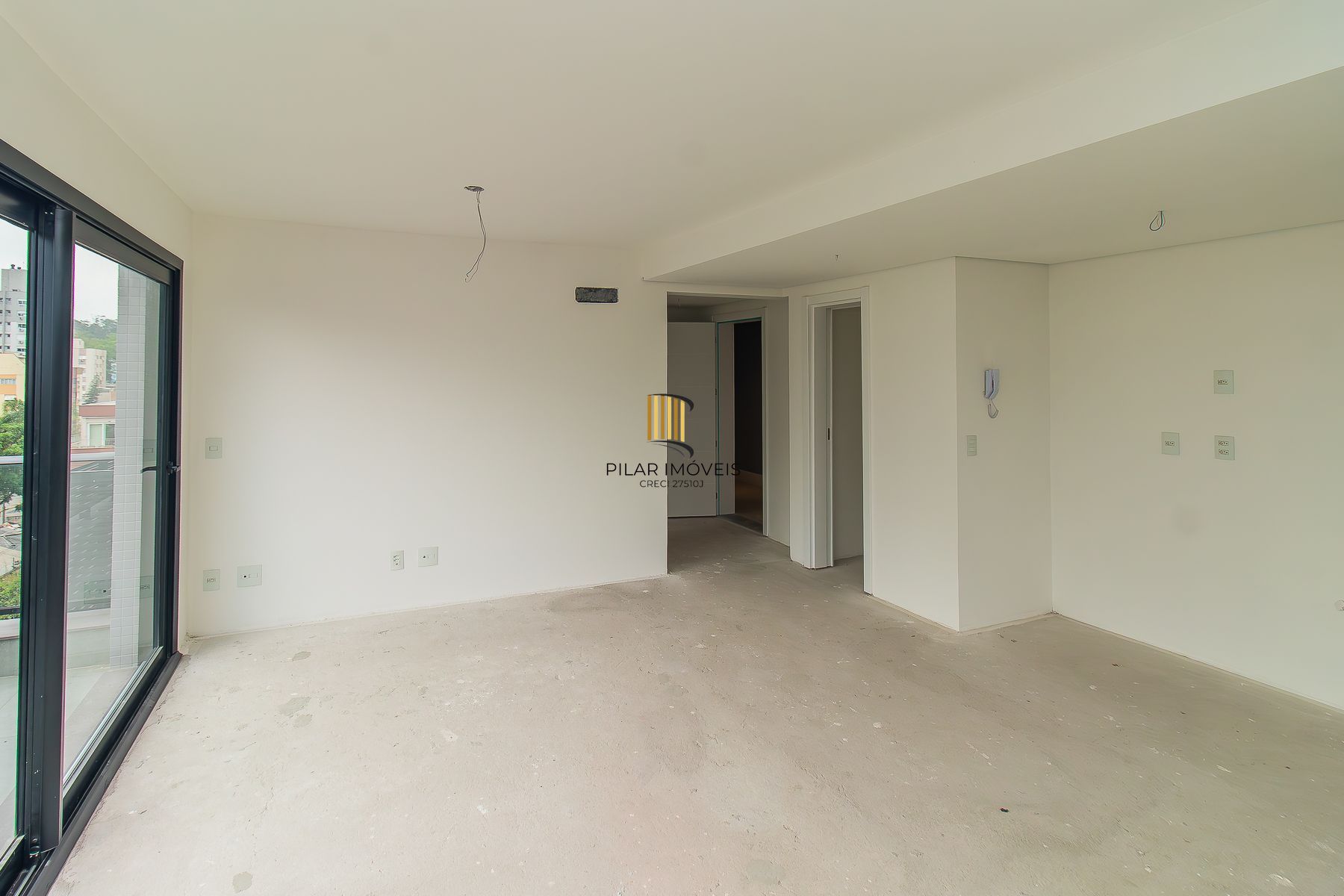 APARTAMENTO 2 D (um suíte) 80,45m² - 1 vaga simples descoberta- MENINO DEUS