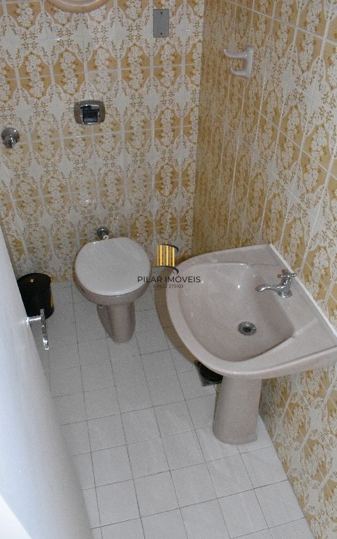 Apartamento 3 dormitorios vaga coberta Menino Deus