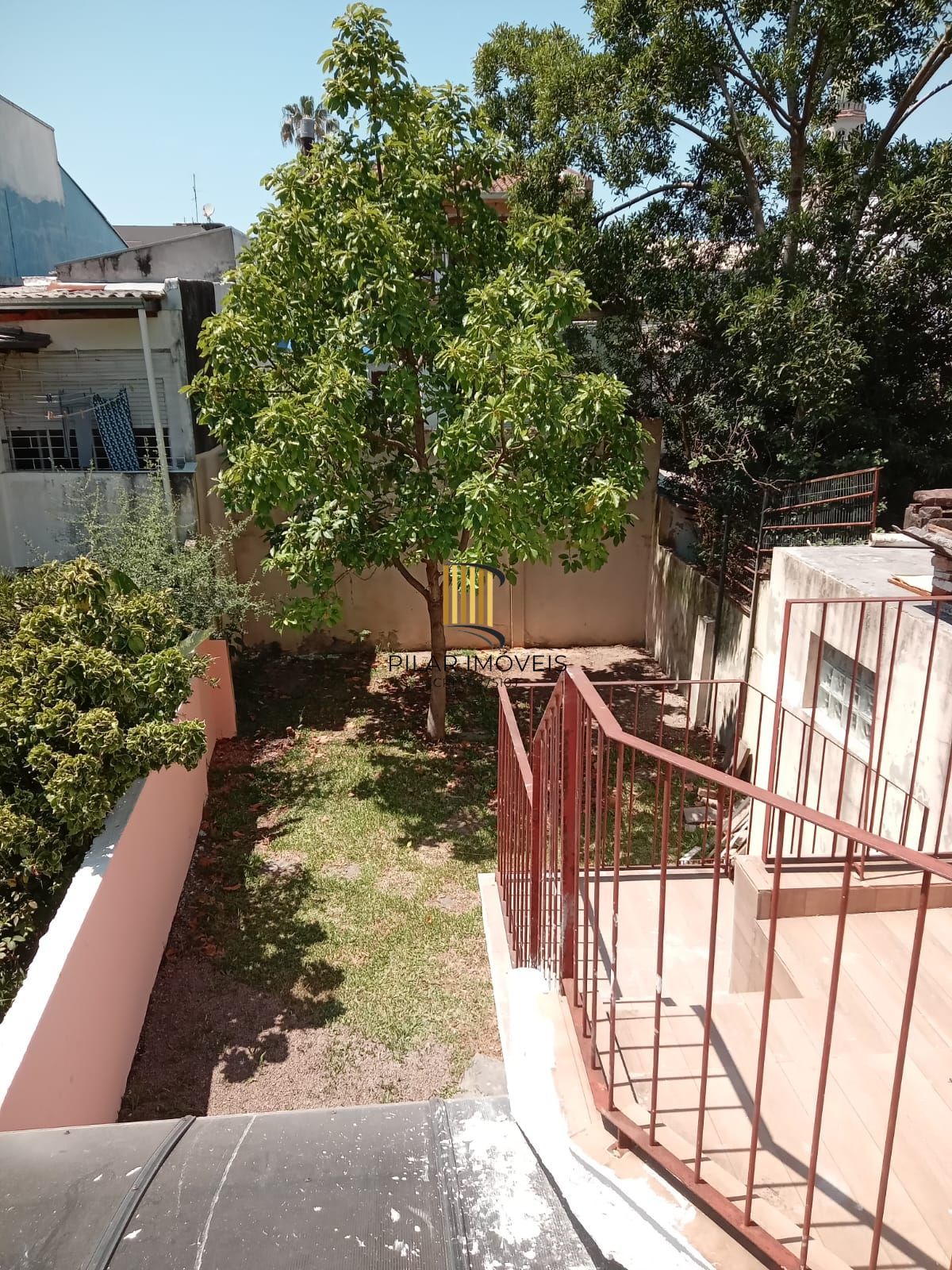 Ótima Casa com 4 Dormitórios no Bairro Cidade Baixa