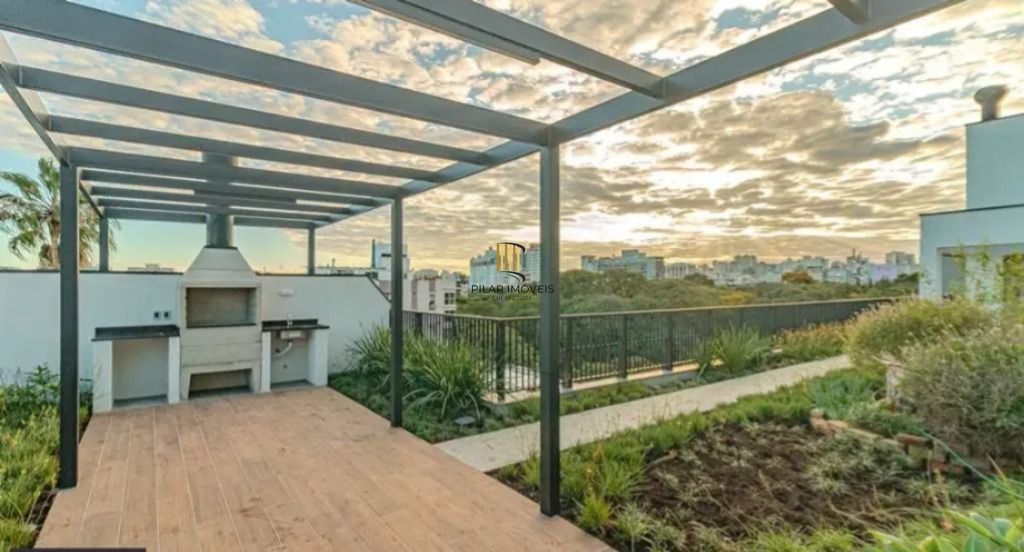 Apartamento 2 dormitórios, 1 suite, 1 vaga.