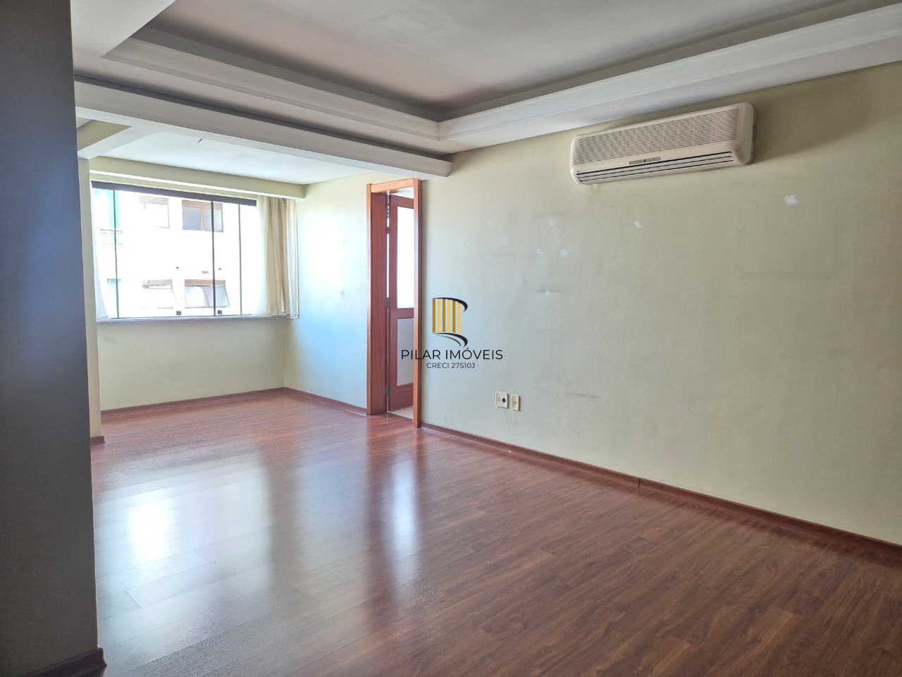 3Dormitórios com 99,80m privativos.