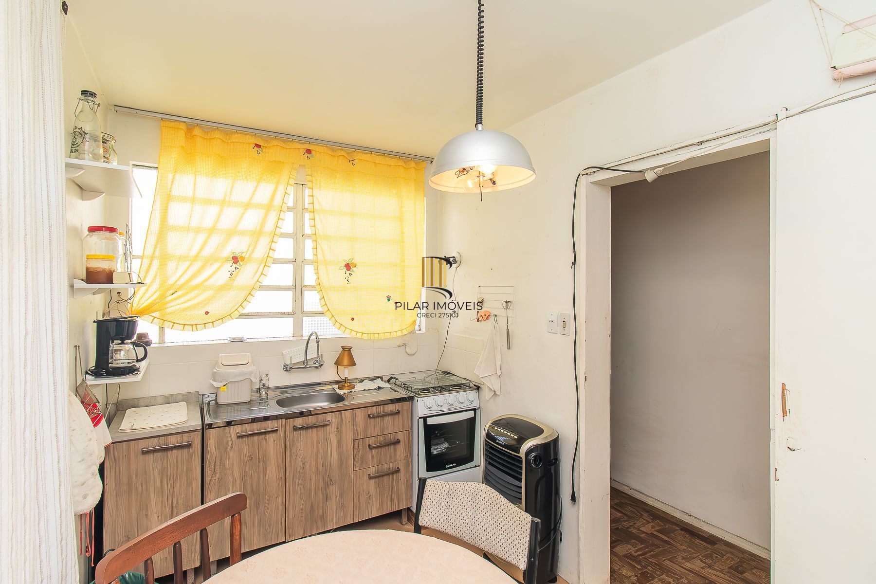 3 Dormitórios, com lareira, churrasqueira e piscina