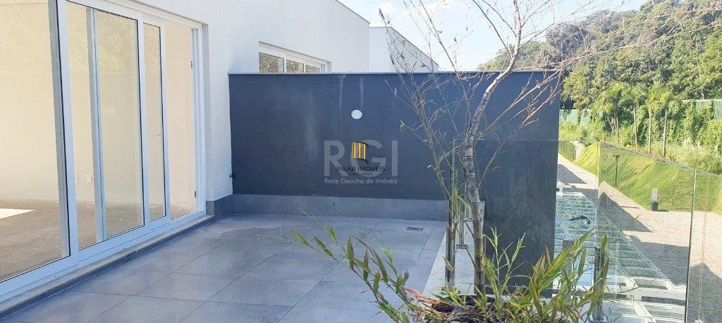 Casa Condominio para Venda - 459.77m², 3 dormitórios, sendo 3 suites, 3 vagas - Pedra Redonda
