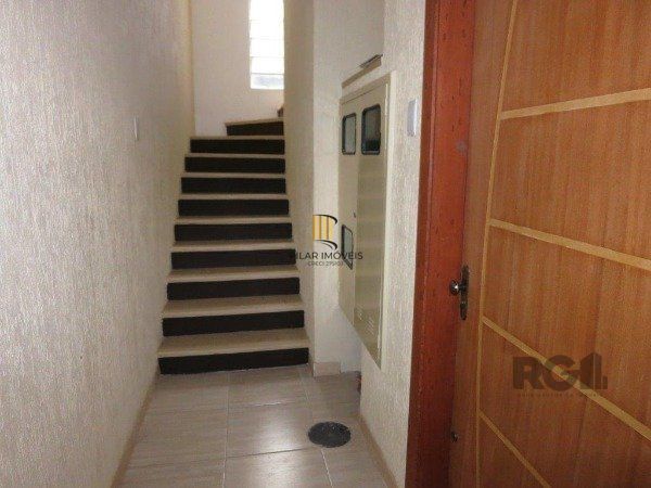 Edifício (prédio) com 03 apartamentos de 01 dormitório no Bairro Auxiliadora