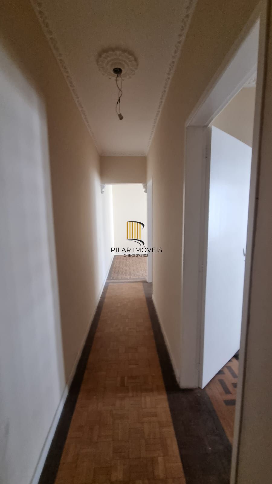 Apartamento 03 dormitórios com 01 vaga no bairro Praia de Belas