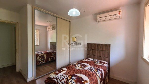 Casa para Venda - 352m², 5 dormitórios, sendo 1 suites, 4 vagas - Rubem Berta