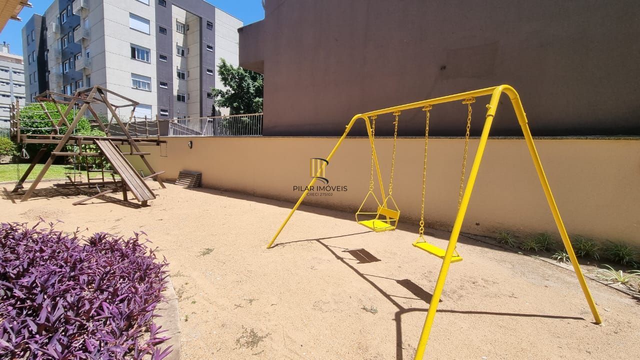 Apartamento 02 dormitórios a venda, térreo, com uma vaga de estacionamento no Bairro Auxiliadora