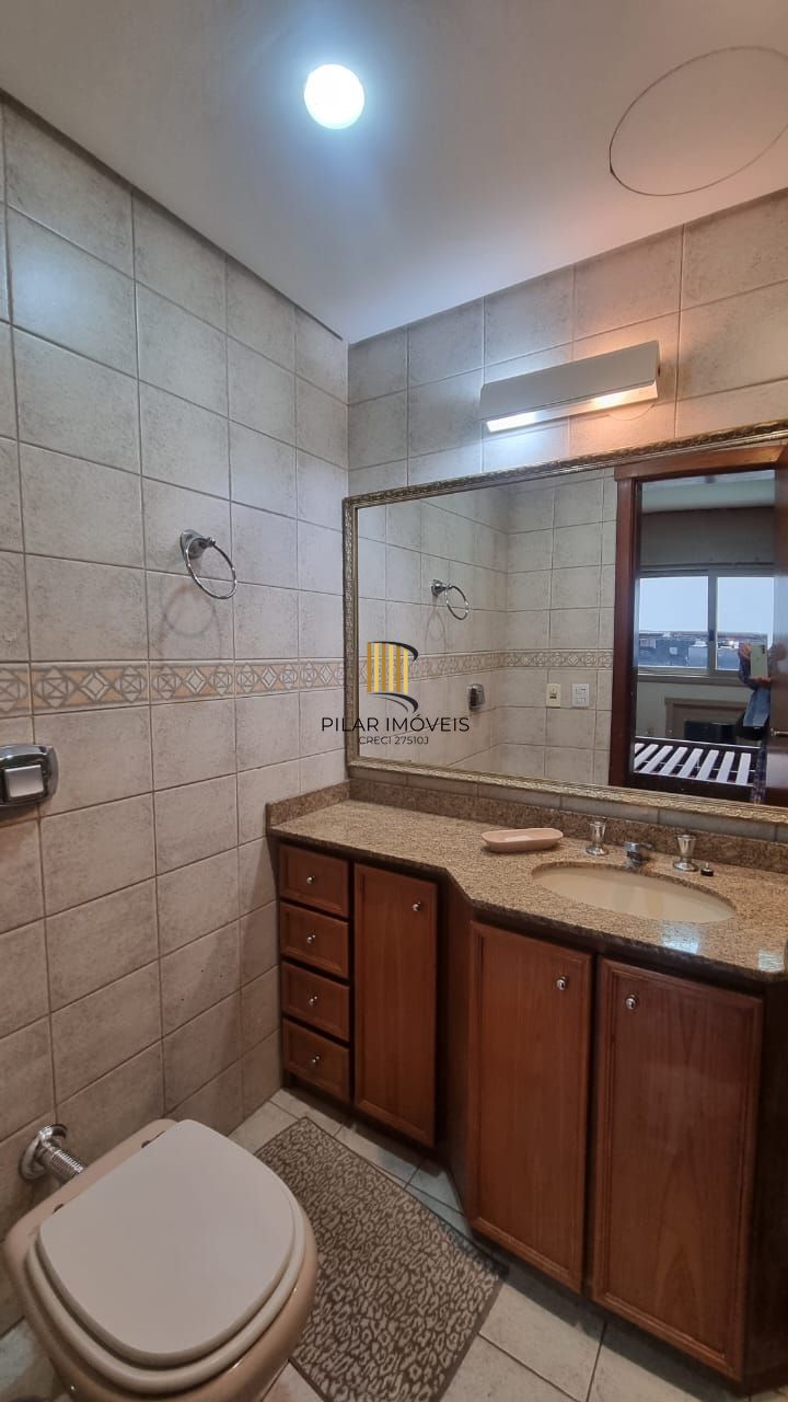 Apartamento dois dormitórios, suíte, box escriturado no Bairro Boa Vista