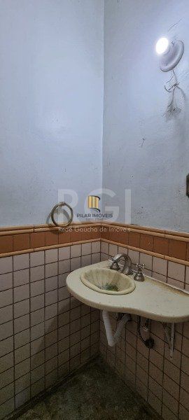 Casa para Venda - 200m², 2 dormitórios, 1 vaga - Moinhos de Vento