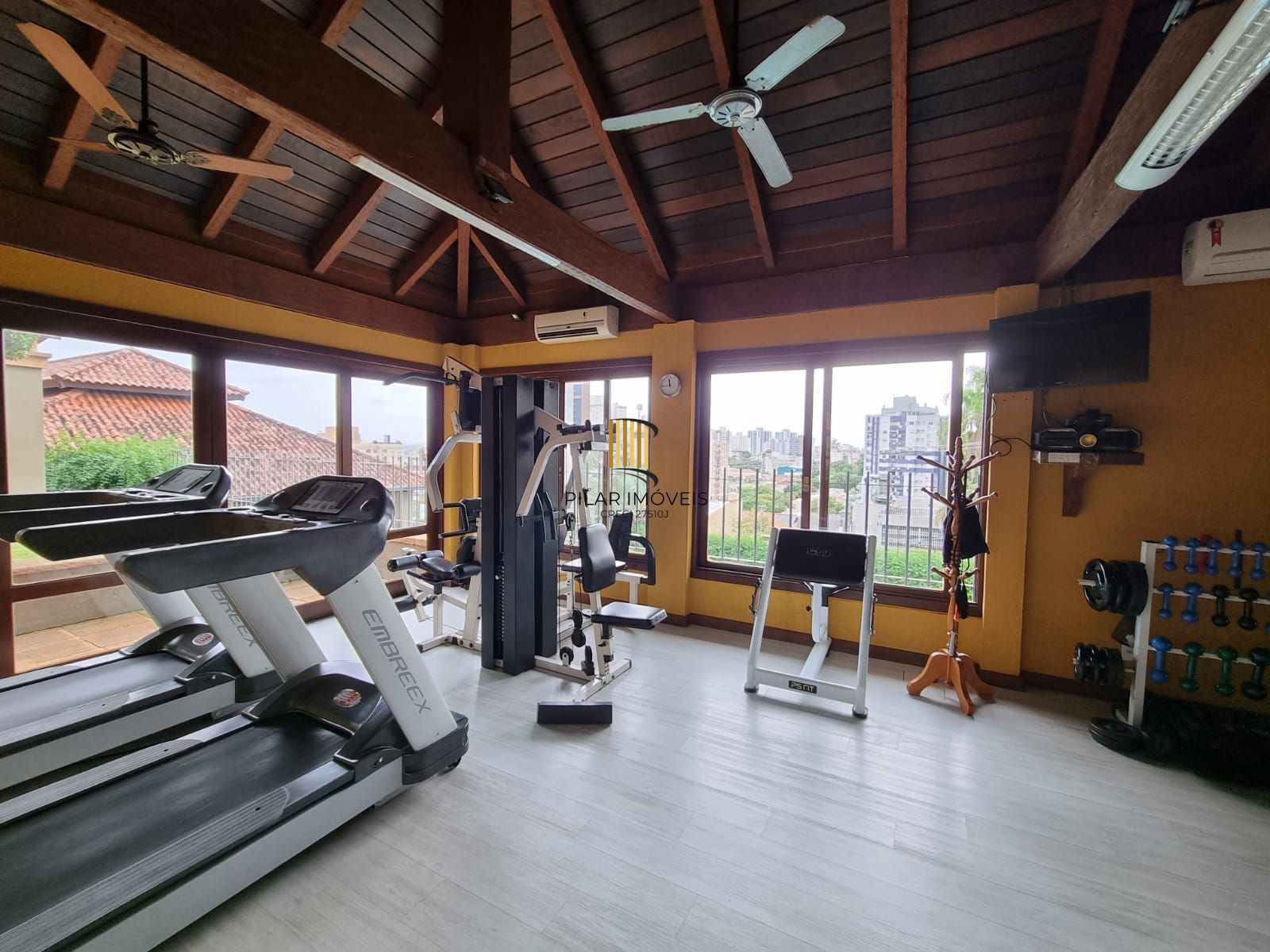 Casa em condomínio 515,73m2, 04 suítes no Bairro Boa Vista