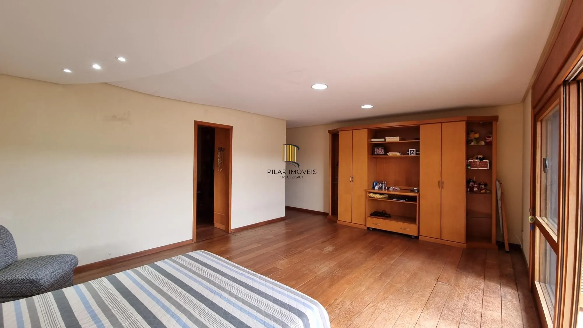 Casa para Venda - 600m², 4 dormitórios, sendo 4 suites, Vila Nova