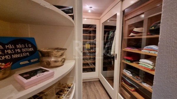 Casa Condominio para Venda - 420m², 4 dormitórios, sendo 4 suites, 4 vagas - Boa Vista