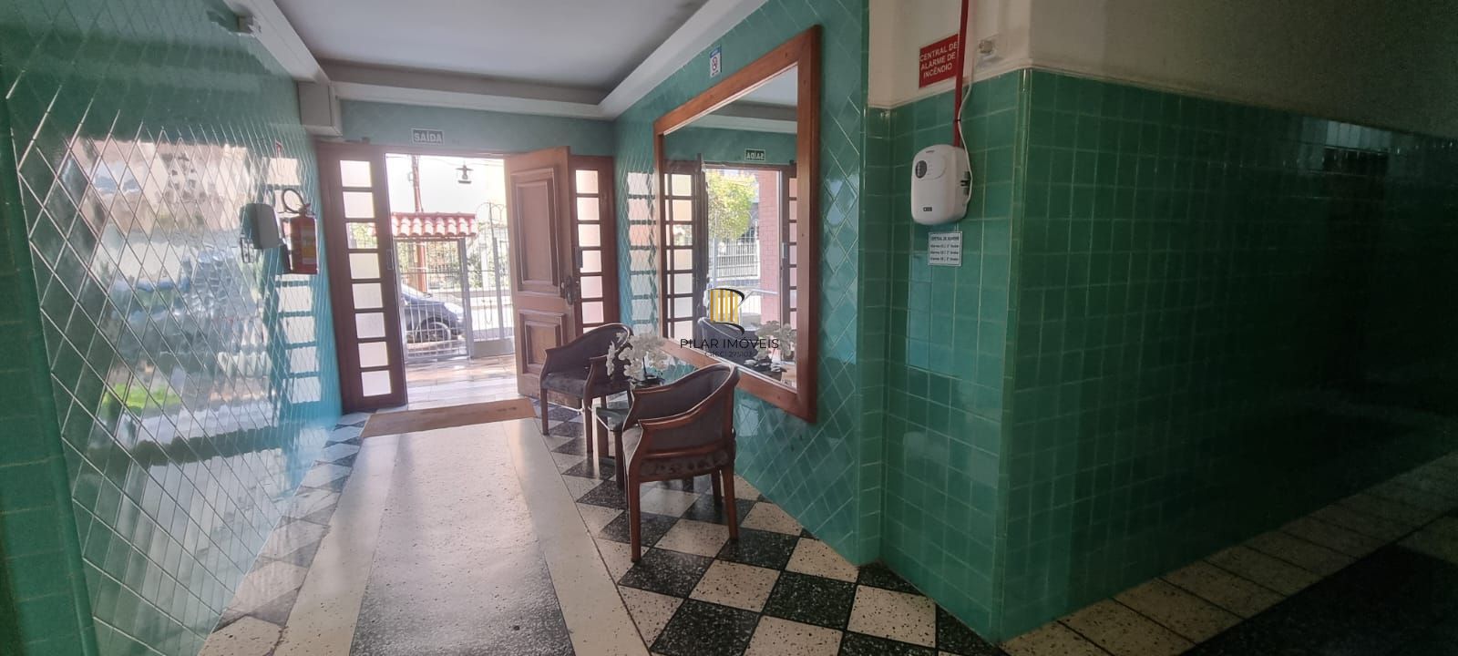 Apartamento 03 dormitórios com 01 vaga no bairro Praia de Belas