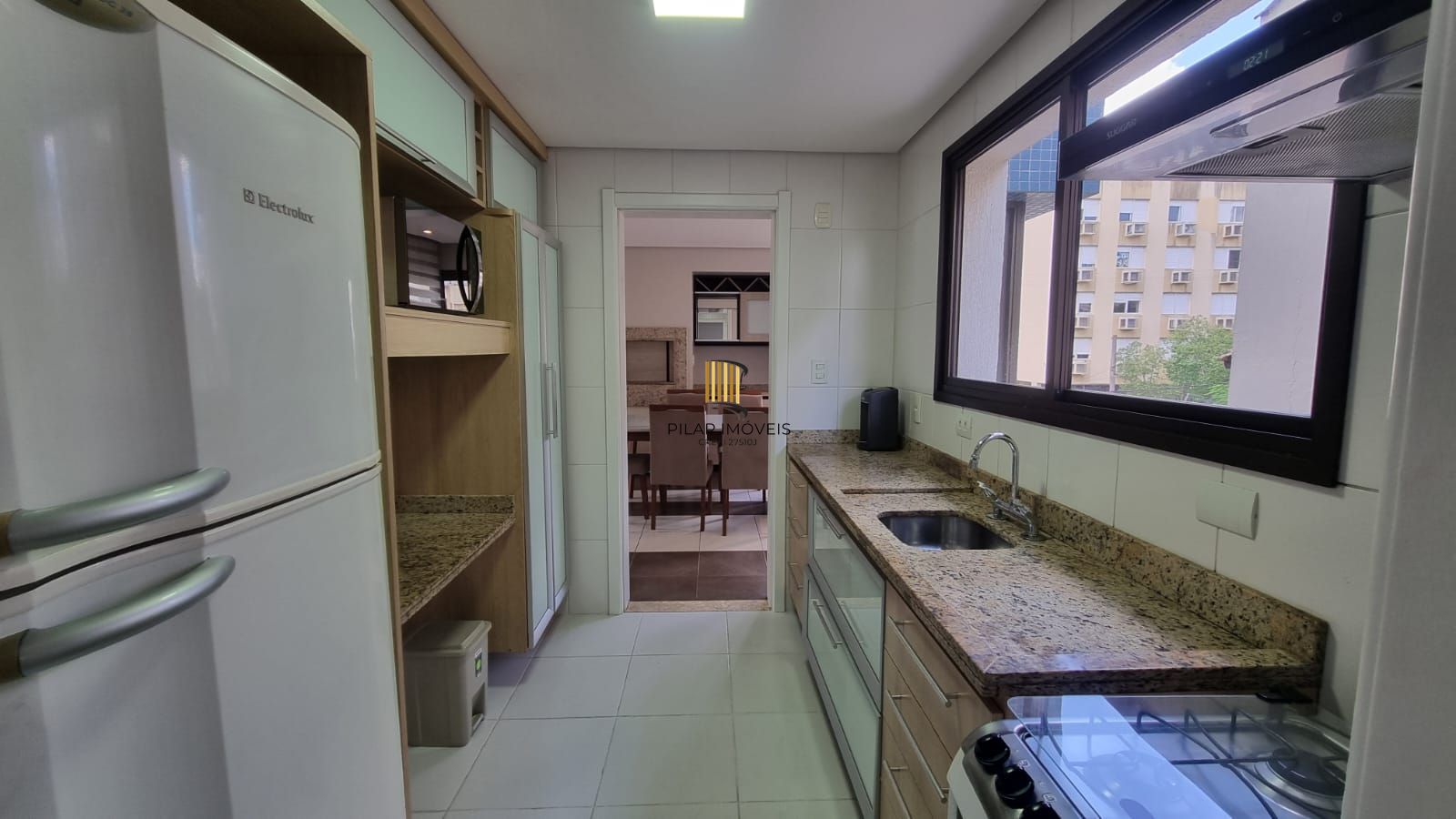 Apartamento dois dormitórios mobiliado, suíte, 86,41mq privativos, uma vaga escriturada, no bairro Higienópolis