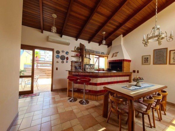 Cobertura para Venda - 263.45m², 3 dormitórios, sendo 1 suites, 2 vagas - Mont Serrat - Pilar Imóveis