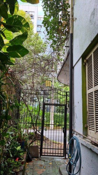 Casa para Venda - 200m², 2 dormitórios, 1 vaga - Moinhos de Vento
