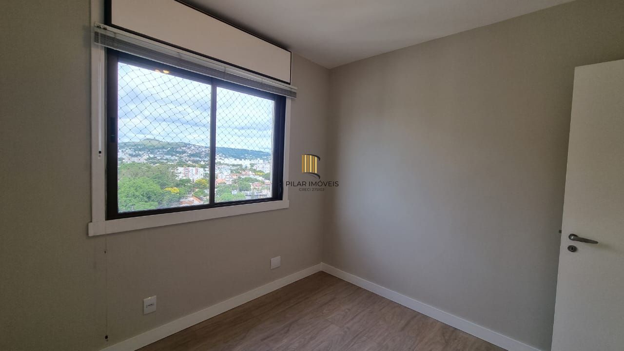 Apartamento 03 dormitórios, duas vagas individuais, edifício com infra, Bairro Cristal