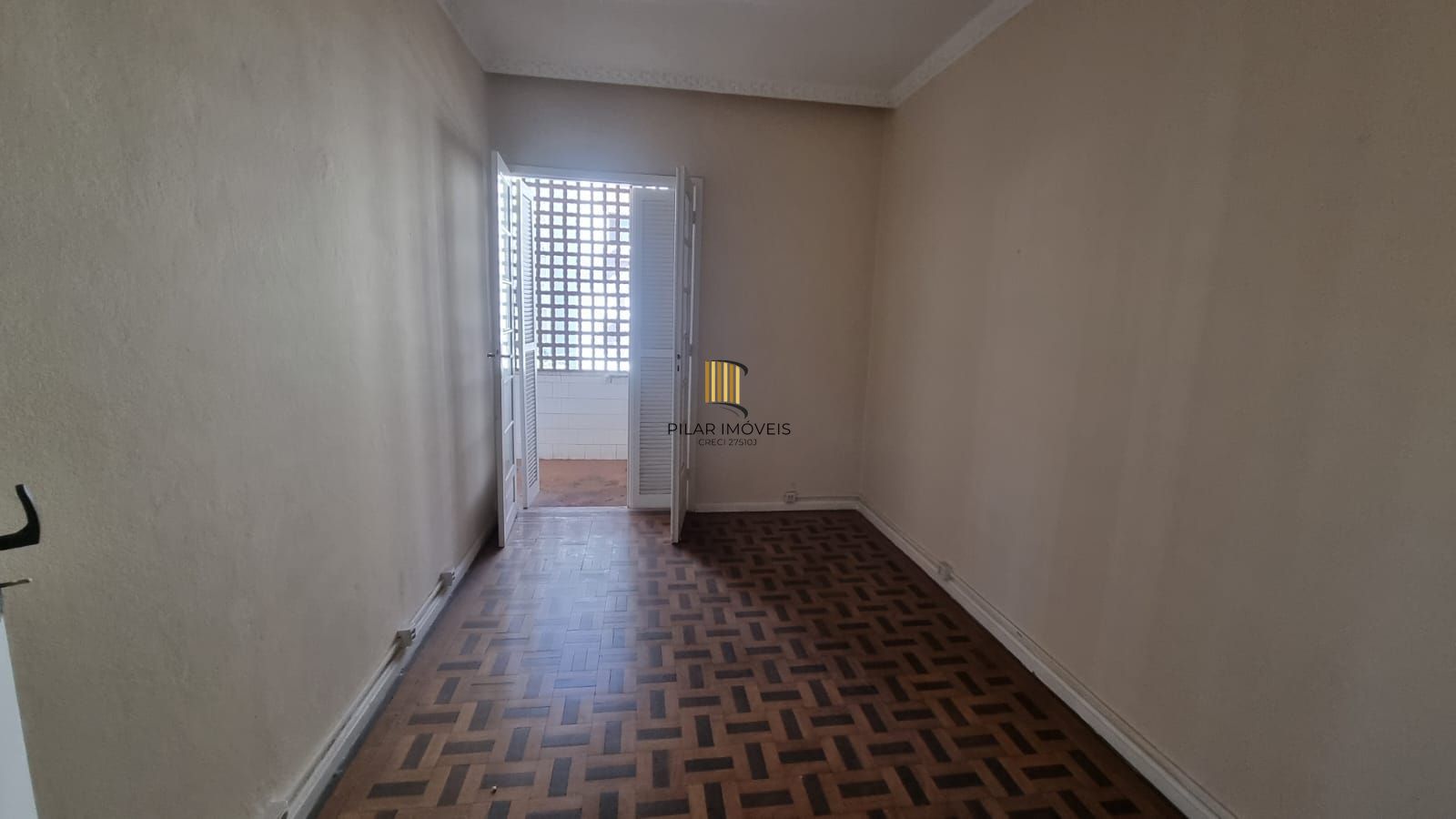 Apartamento 03 dormitórios com 01 vaga no bairro Praia de Belas