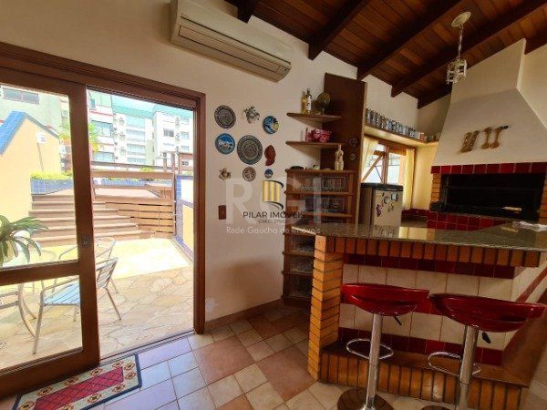 Cobertura para Venda - 263.45m², 3 dormitórios, sendo 1 suites, 2 vagas - Mont Serrat