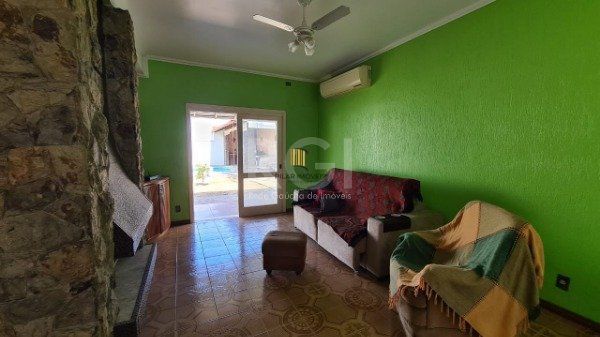 Casa para Venda - 352m², 5 dormitórios, sendo 1 suites, 4 vagas - Rubem Berta