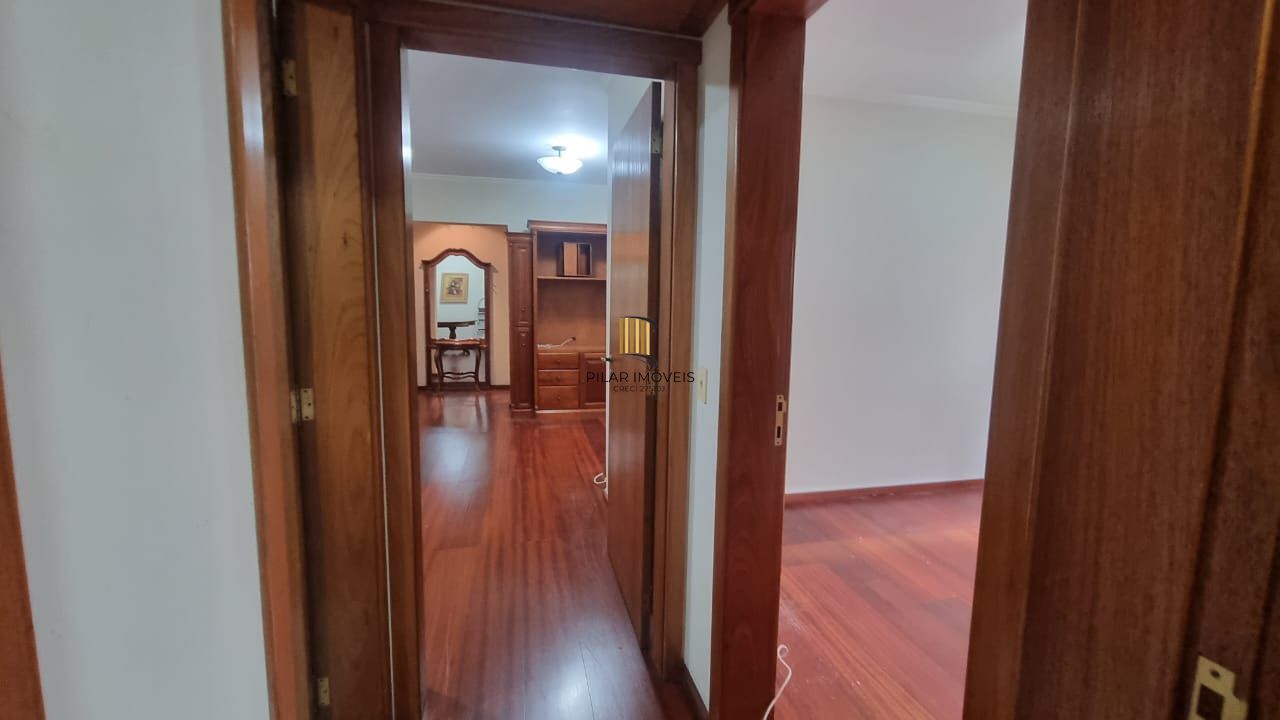 Apartamento dois dormitórios, suíte, box escriturado no Bairro Boa Vista