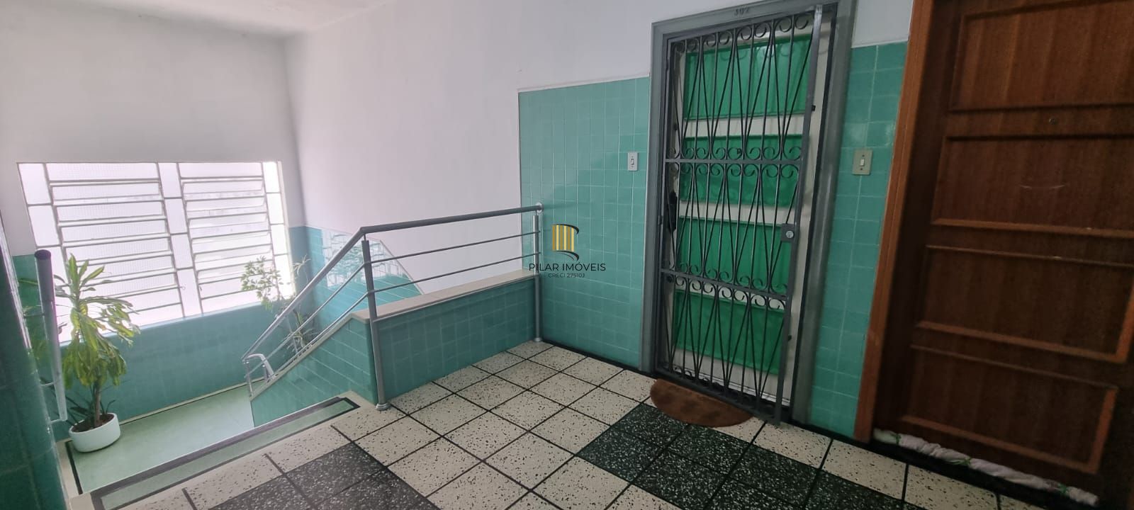 Apartamento 03 dormitórios com 01 vaga no bairro Praia de Belas