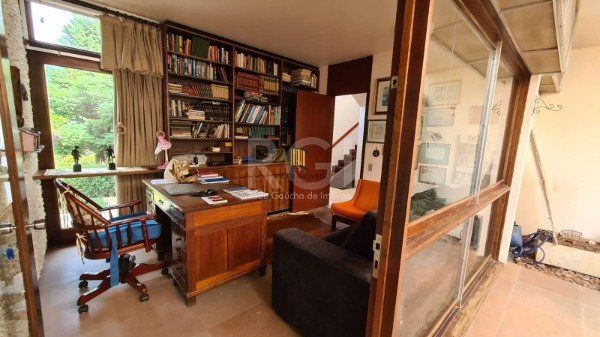 Casa Condominio para Venda - 300m², 4 dormitórios, sendo 1 suites, 2 vagas - Santa Tereza