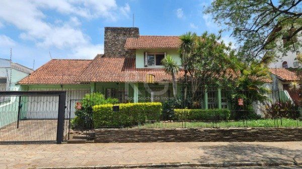 Casa para Venda - 352m², 5 dormitórios, sendo 1 suites, 4 vagas - Rubem Berta - Pilar Imóveis
