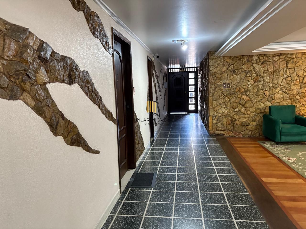 Apartamento amplo no bairro Menino Deus 60,68m², 2 dormitórios