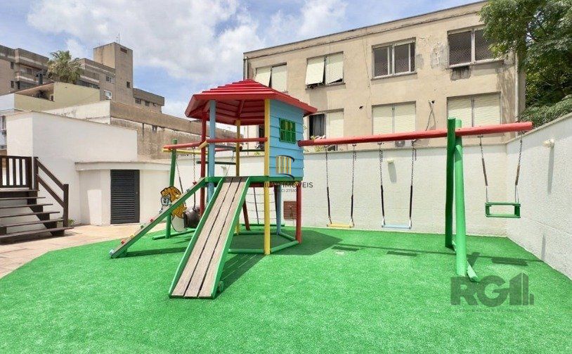 APARTAMENTO - 3 dorms. - 1 vaga - 83,00 m² - MENINO DEUS