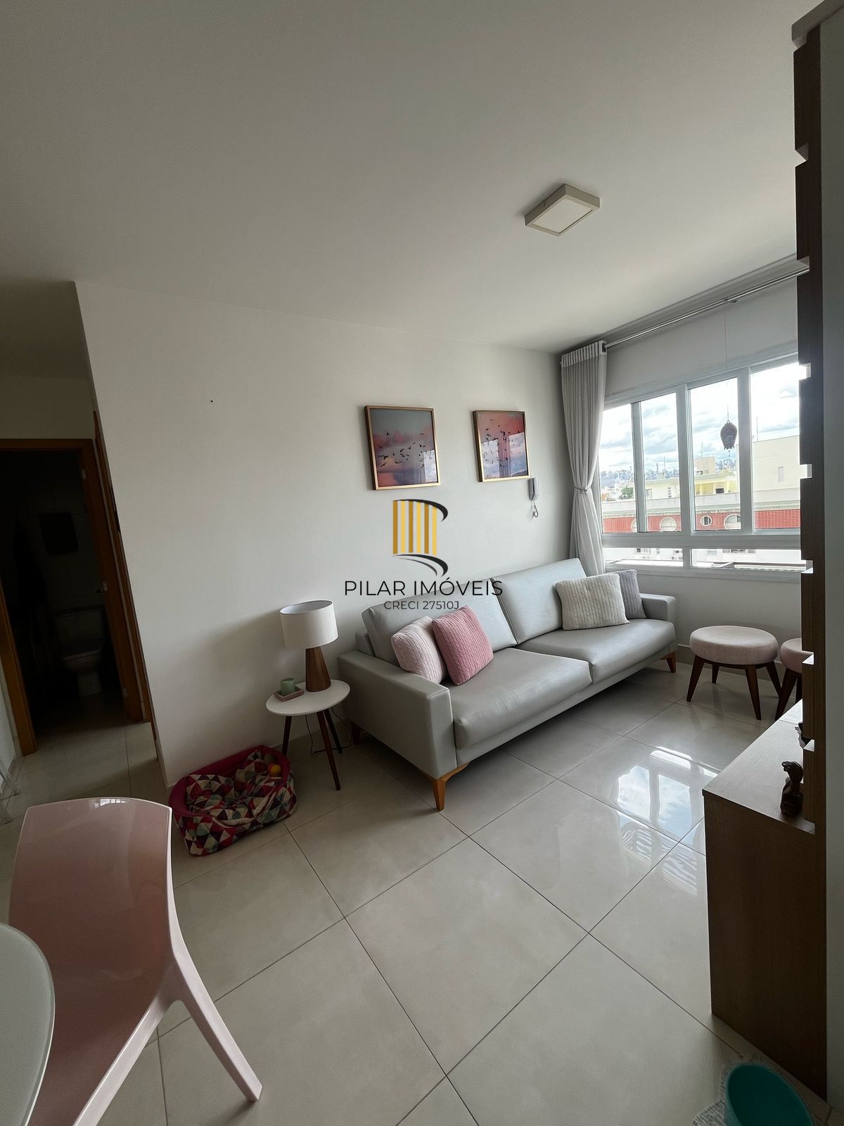 Amplo apartamento de 1 dormitório totalmente mobiliado