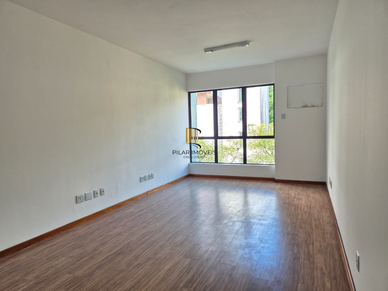 Sala comercial desocupada