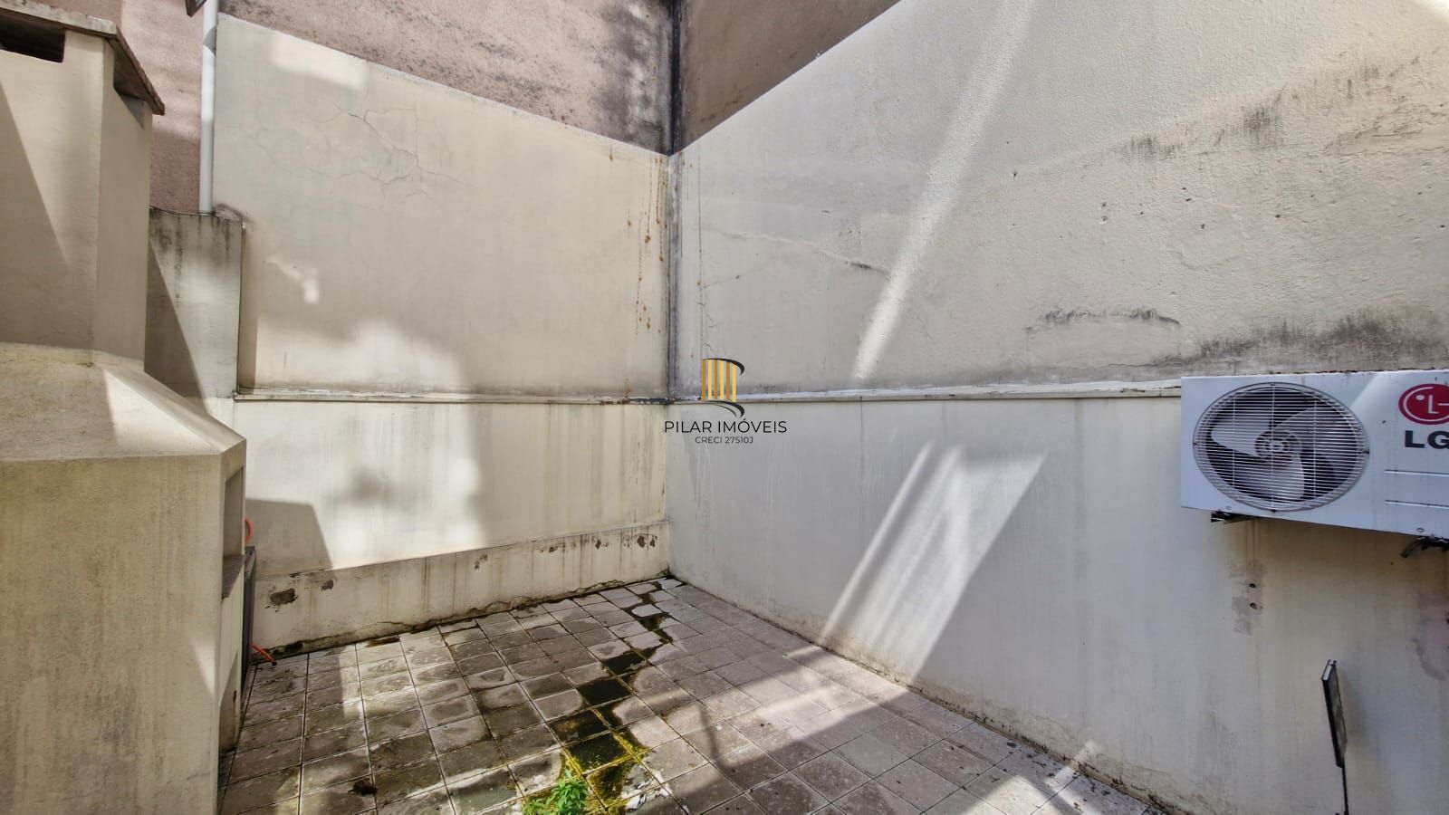 Sala na Rua General Lima e Silva com 68,50 m² de área privativa, pátio com churrasqueira