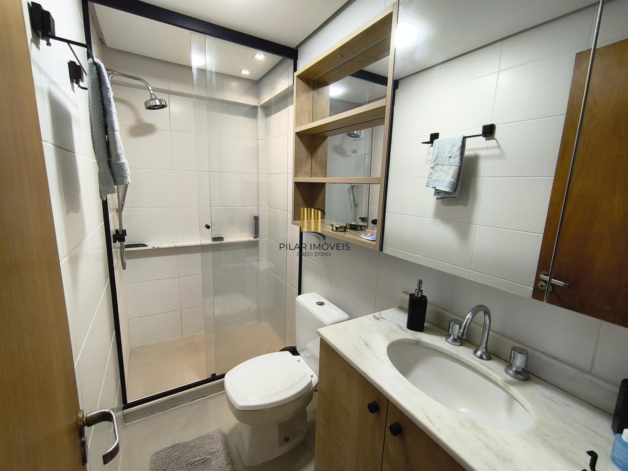 APARTAMENTO 2 DORMITÓRIOS COM 1 VAGA NO MENINO DEUS