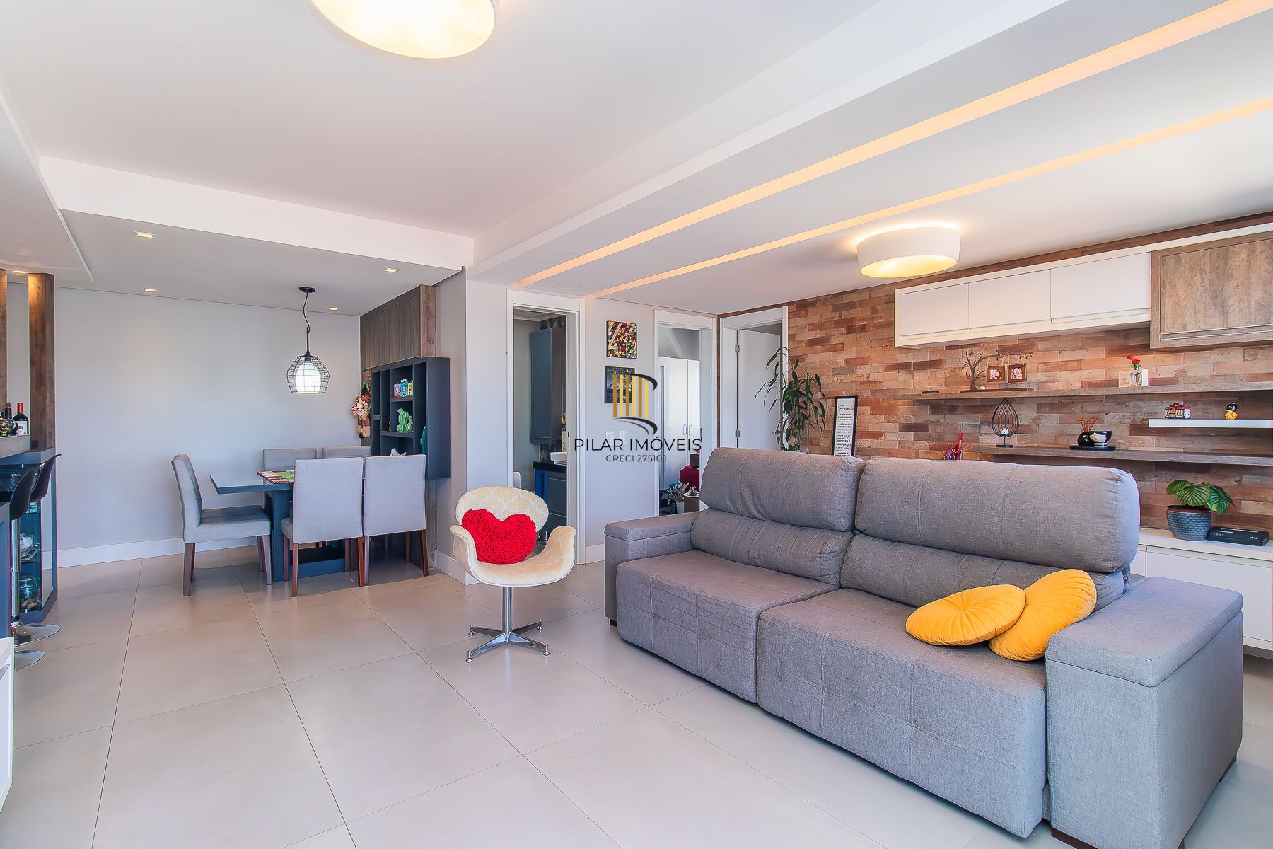 Apartamento 2 dorms, 1  suite e 1 vaga.