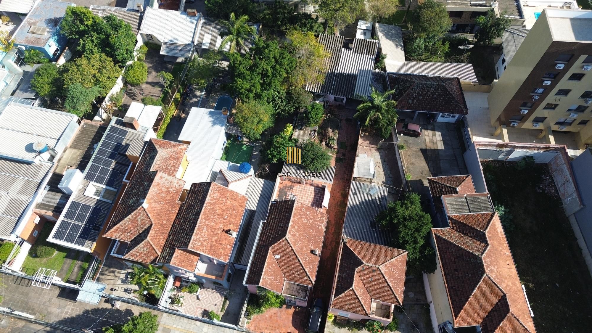 Casa/terreno na Rua Oscar Bittencourt