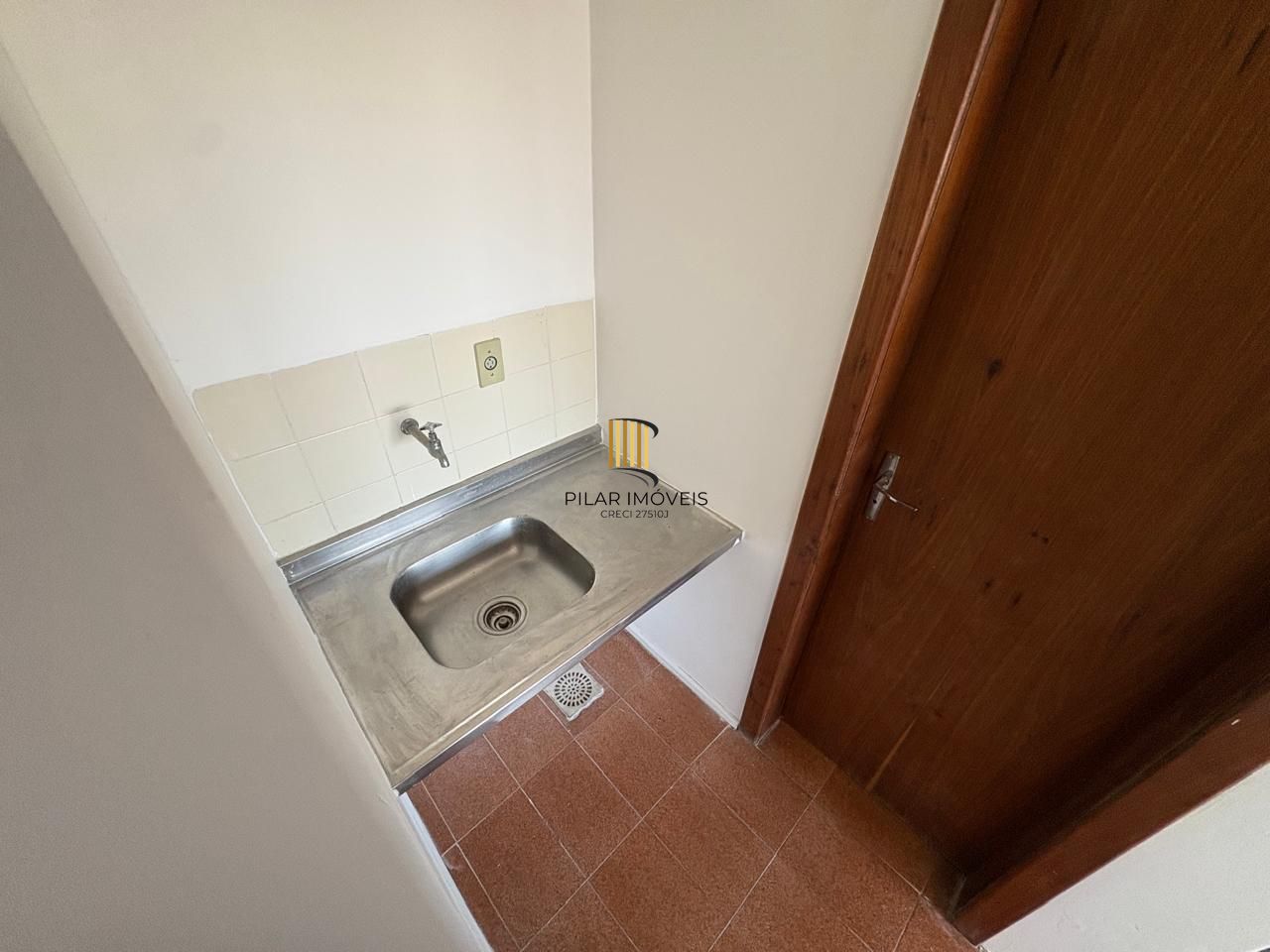 Sala comercial 37,27m² no bairro Passo da Areia