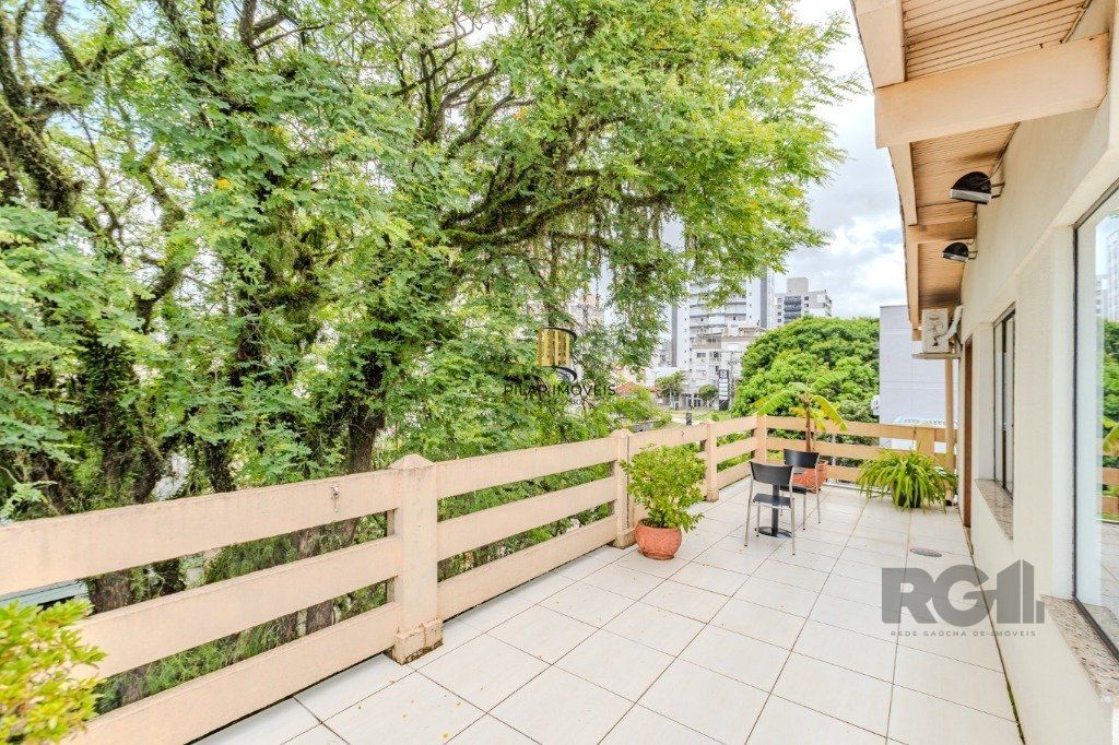 APARTAMENTO COBERTURA - 3 dorms, 2 vagas - 278.00 m² - PETROPOLIS