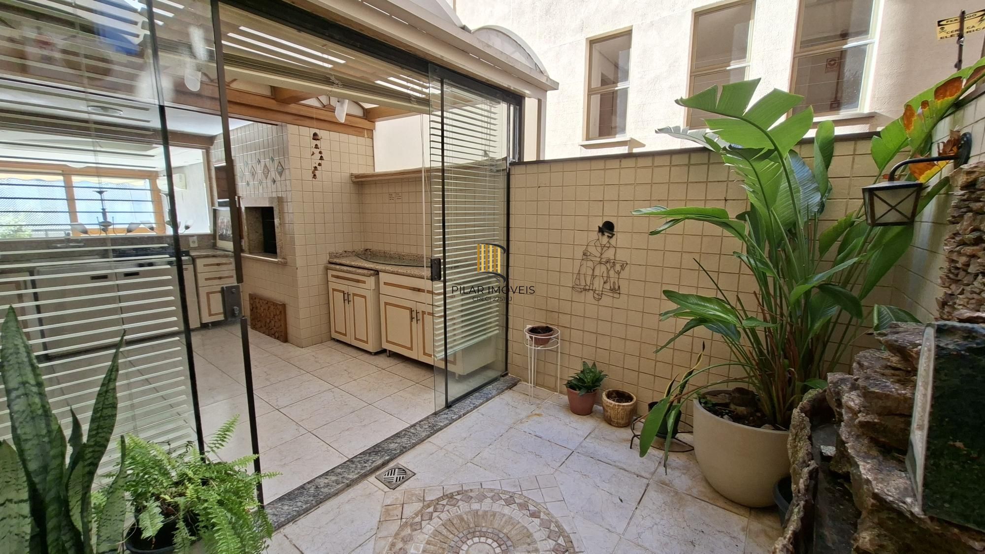 Apartamento 108,72 m² privativos,2 dormitórios, 1 suite, sacada,  garden e churrasqueira, 1 vaga coberta.