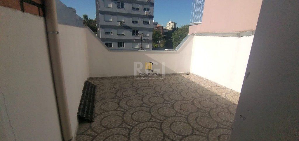 Casa para Venda - 100m², 3 dormitórios, 1 vaga - Menino Deus