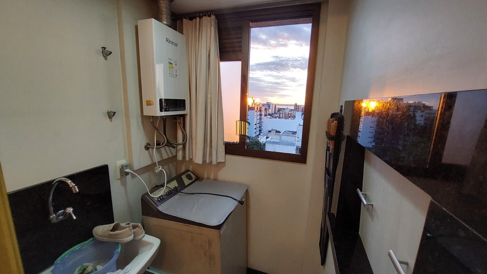 APARTAMENTO 2 DORMITÓRIOS - 70,19 m² - 2 VAGAS - MENINO DEUS