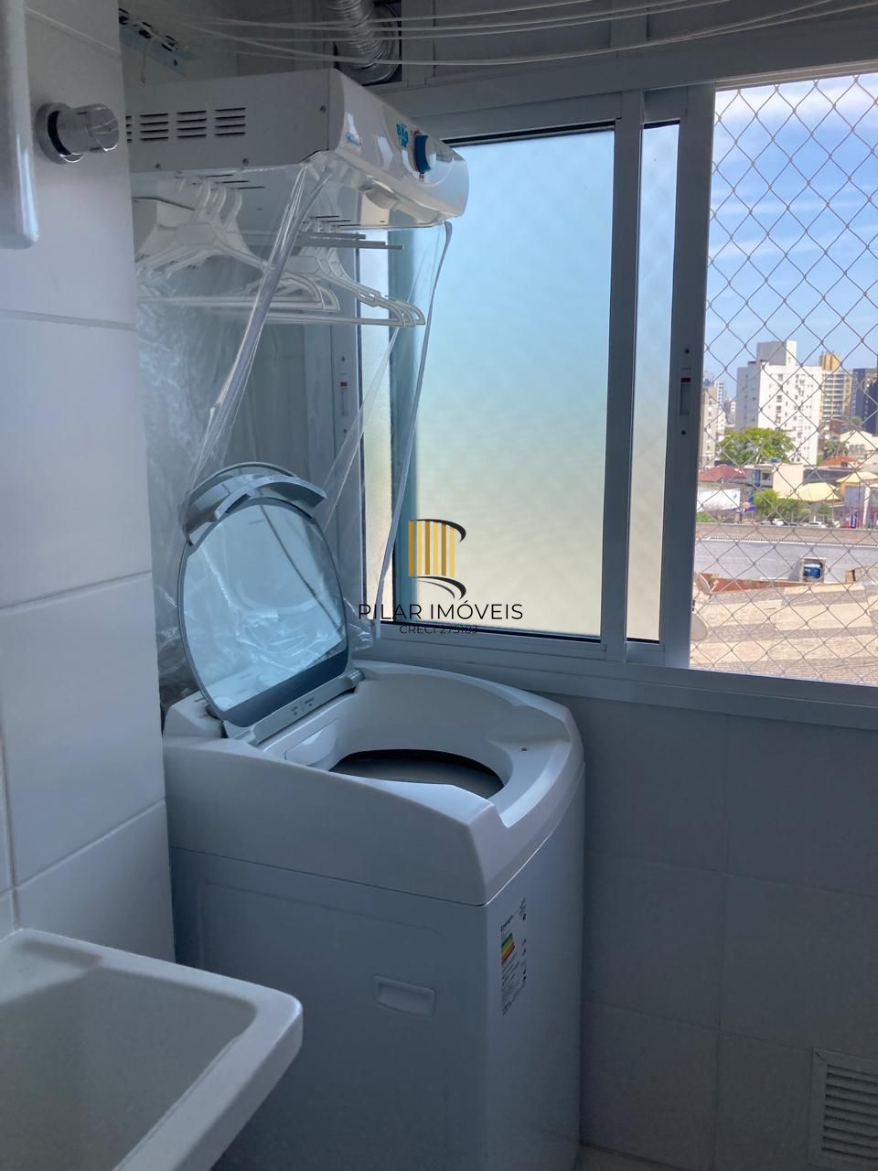 Apartamento 2 dormitórios com suíte e vaga coberta escriturada