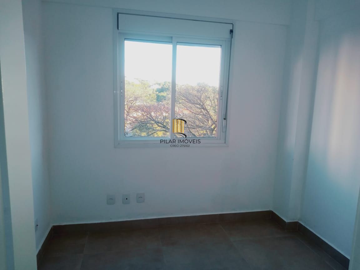 Apartamento dois dormitórios com vaga para um carro escriturada e coberta