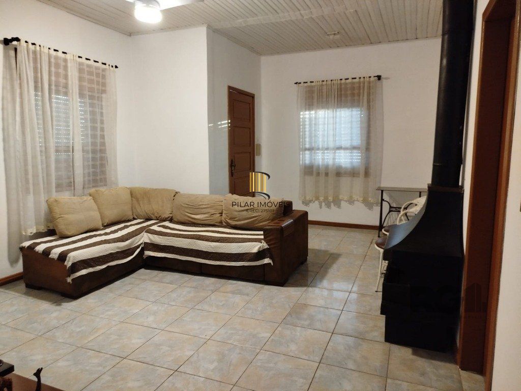 Casa térrea em ótimo estado.