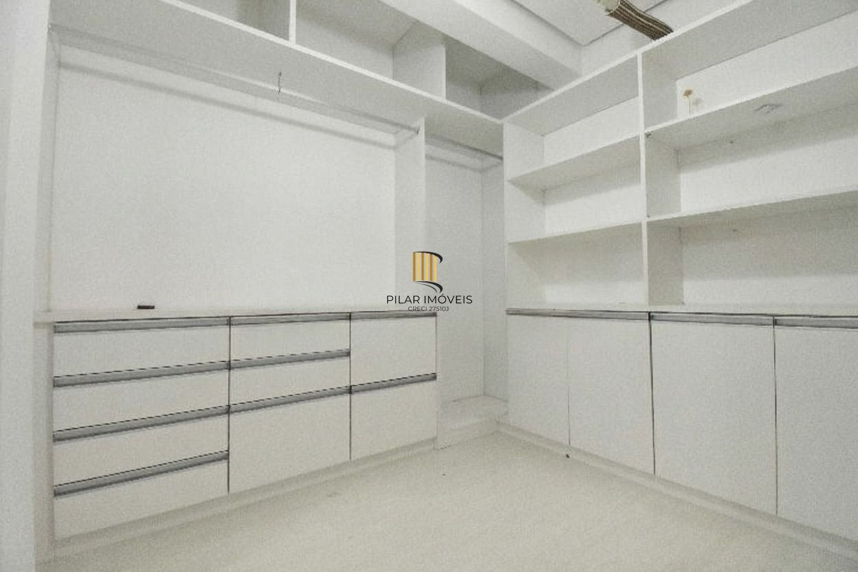 APARTAMENTO 2 DORMITÓRIOS COM 1 VAGA E SACADA COM CHURRASQUEIRA