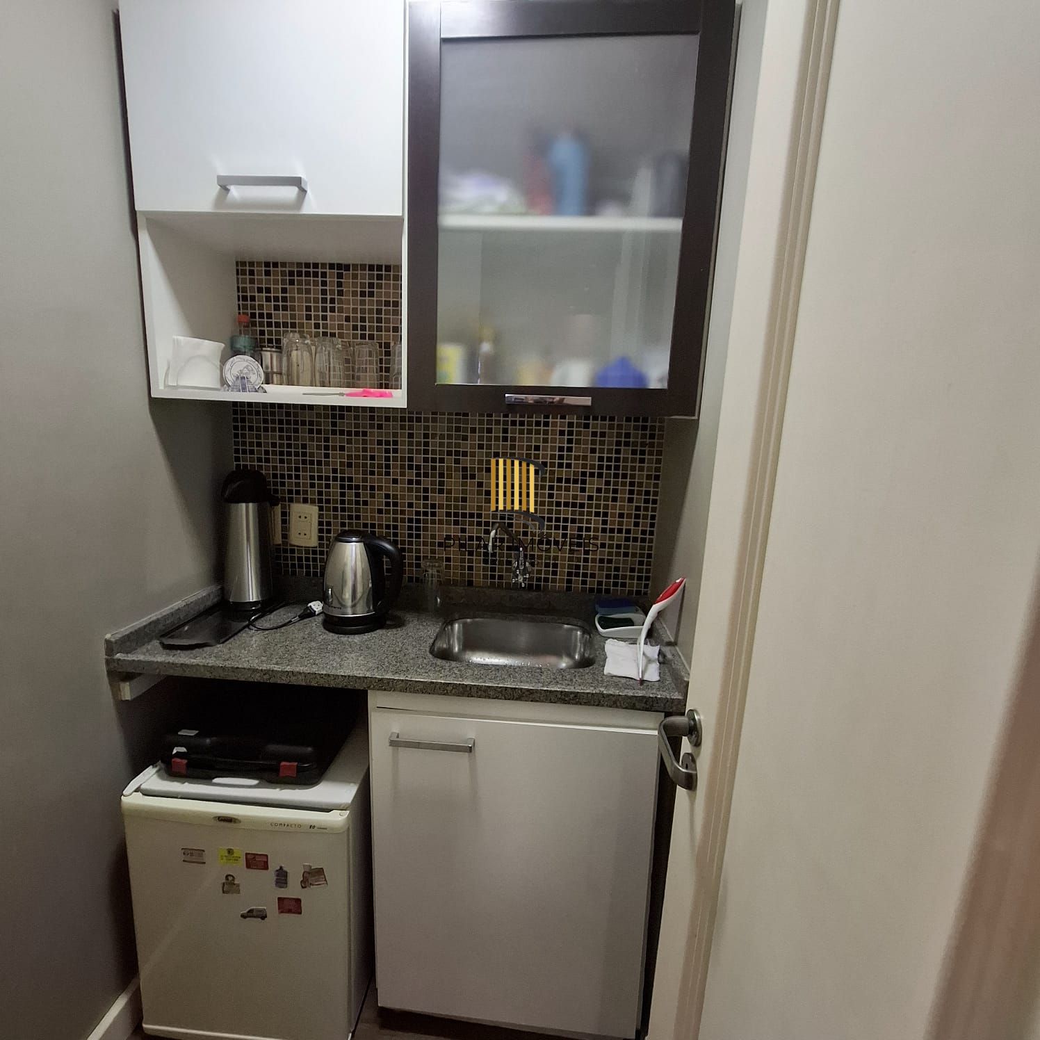 Sala Comercial com vaga para um carro escriturada