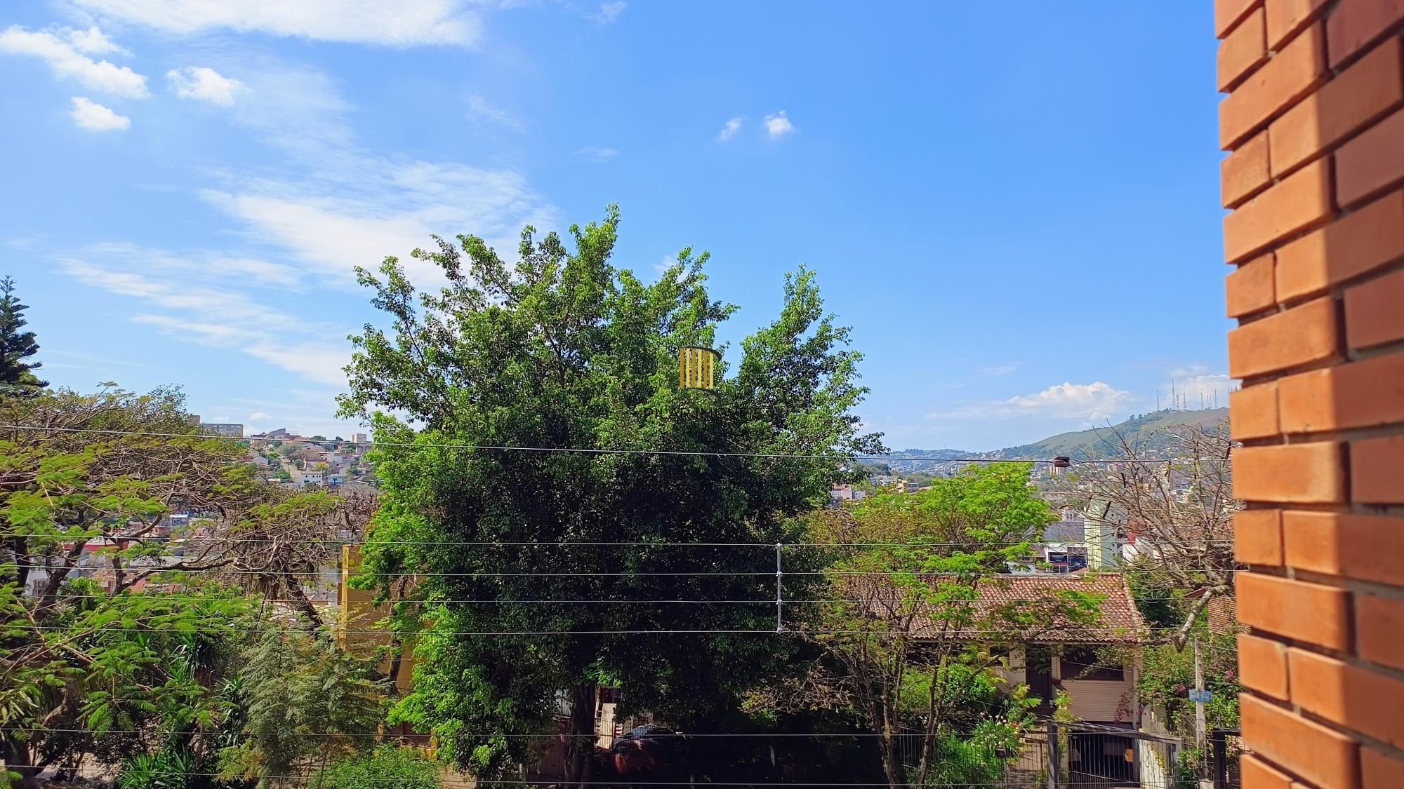 Casa 3 dormitórios 2 vagas