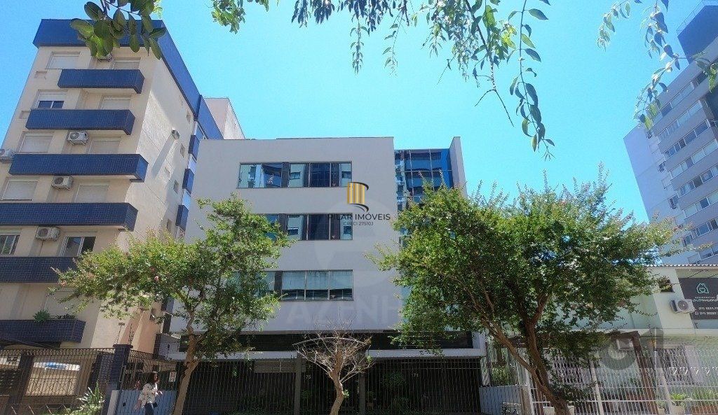 Sala de frente com vaga