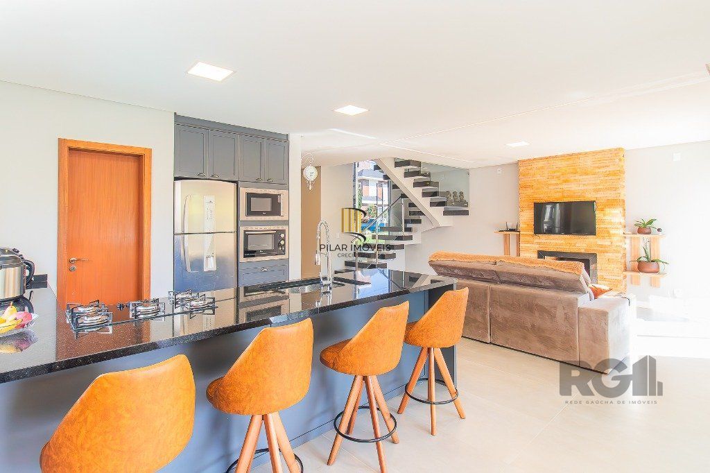 Casa Condominio para Venda - 170m², 3 dormitórios, sendo 1 suites, 1 vaga - São Lucas